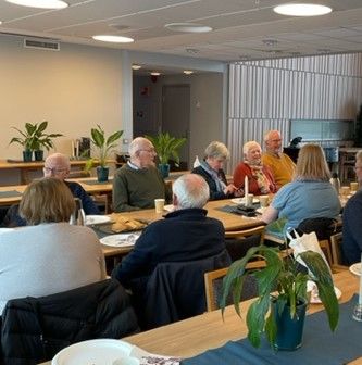 Medlemsmøte i april. Det møtte 22 medlemmer på Hatlane omsorgssenter.