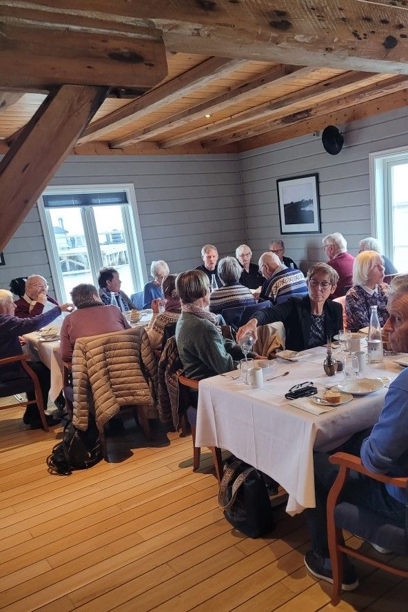 Medlemstur til Finnøya og lunsj på hotellet
